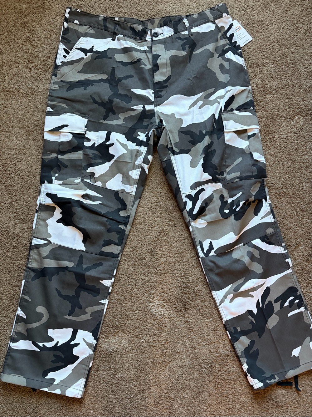 Men's Cargo Pants - White, Gray & Black Camo